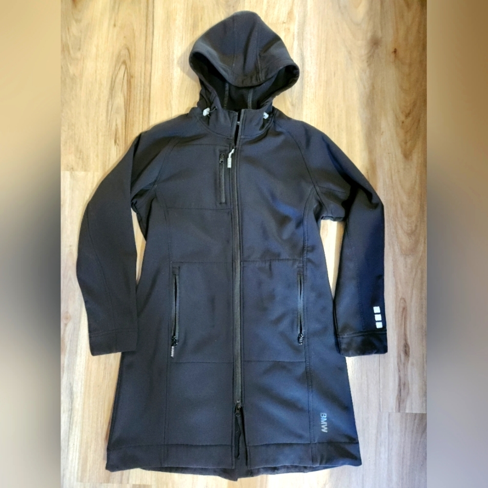 Elevate Jacket BMW